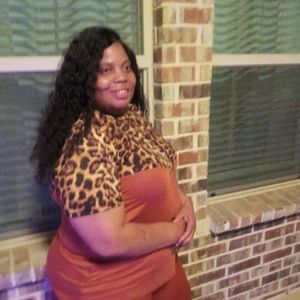 Meet your Posher, Suzanne